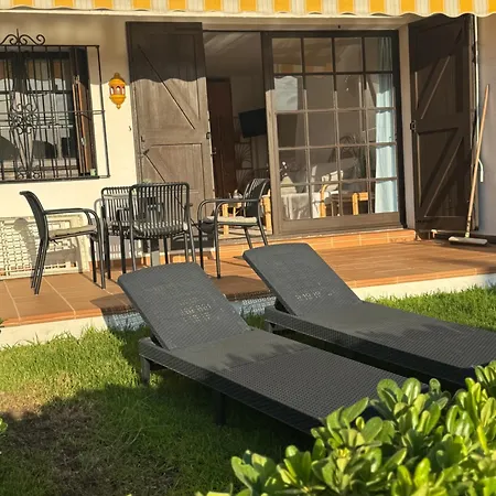 شقة Sunny, Seaside With Pool L' Escala